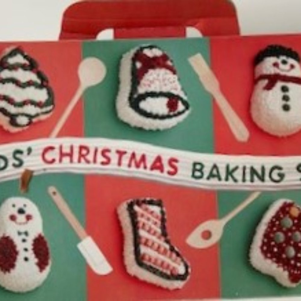 William Sonoma Kids' Christmas baking set